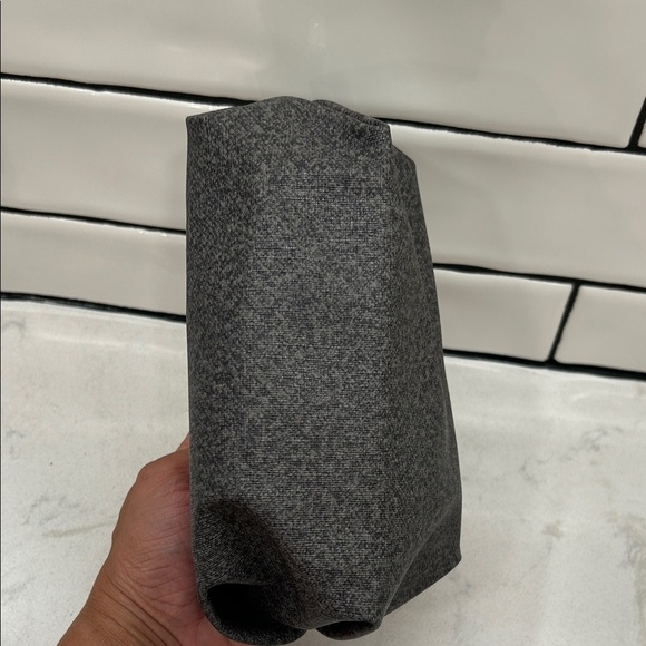 TUMI Charcoal Black Space Dye Toiletry Cosmetics Travel Bag - Picture 7 of 10